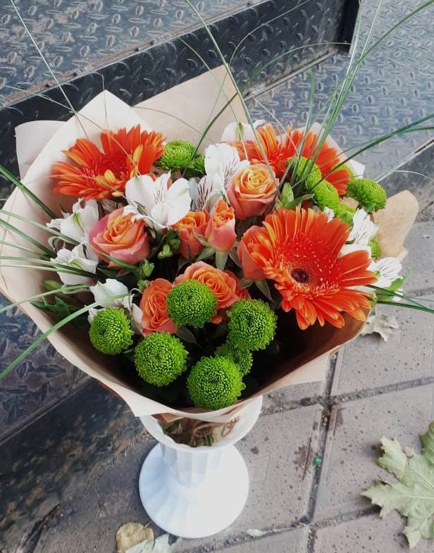 Букет цветов из: Герберы, Хризантемы, Альстромерии и Розы в Старая Ведуге