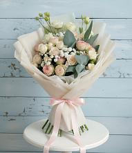 Букет цветов из:  Розы и Лизиантусы в Старая Ведуге