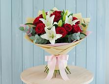 Букет цветов из:  Лилии и Розы в Старая Ведуге