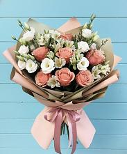 Букет цветов из:  Розы, Альстромерии и Лизиантусы в Старая Ведуге