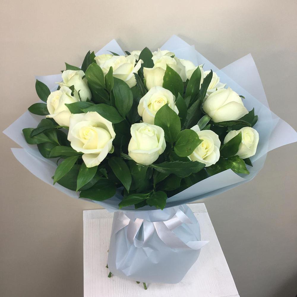 Букет 15 Белых роз Проуд в Старая Ведуге