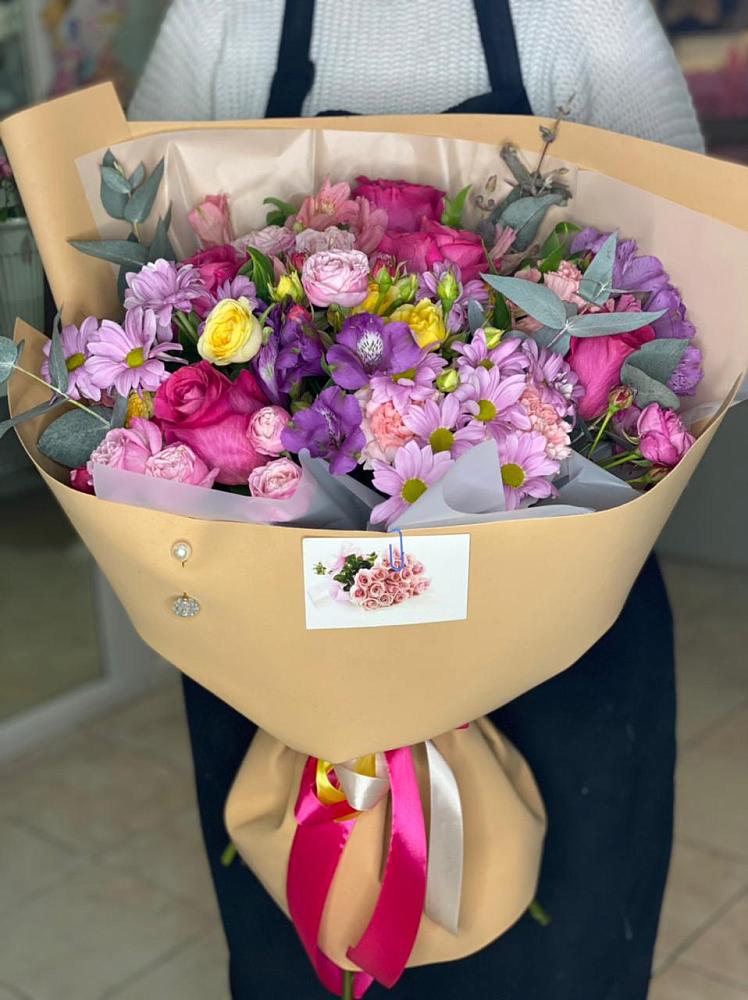 Букет цветов из: Хризантемы, Гвоздики и Альстромерии в Старая Ведуге