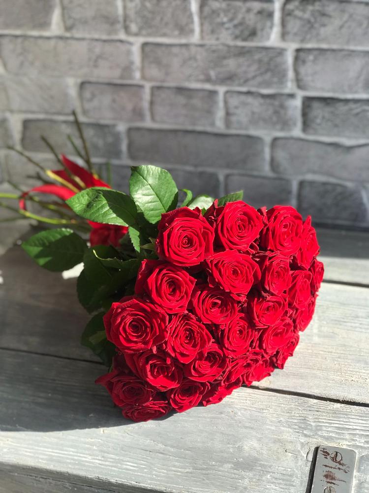 Букет Красные розы Фридом в Старая Ведуге