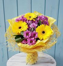 Букет цветов из:  Хризантемы и Герберы #REPLACE_PRED# Старая Ведуге
