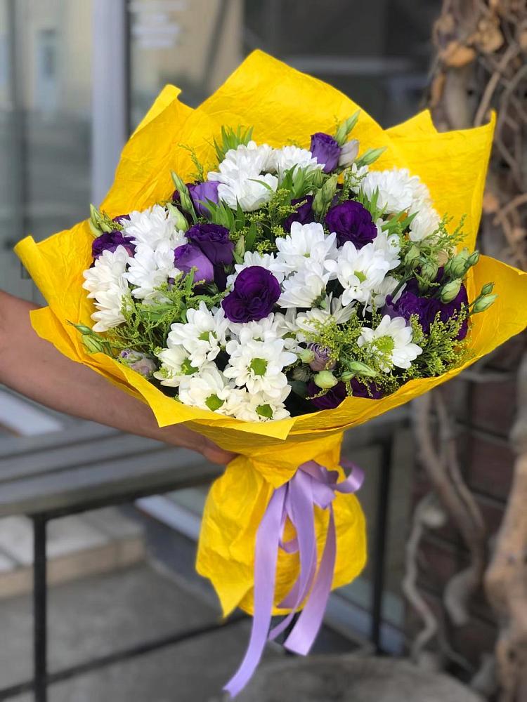 Букет цветов из: Ирисы, Хризантемы и Ромашки в Старая Ведуге