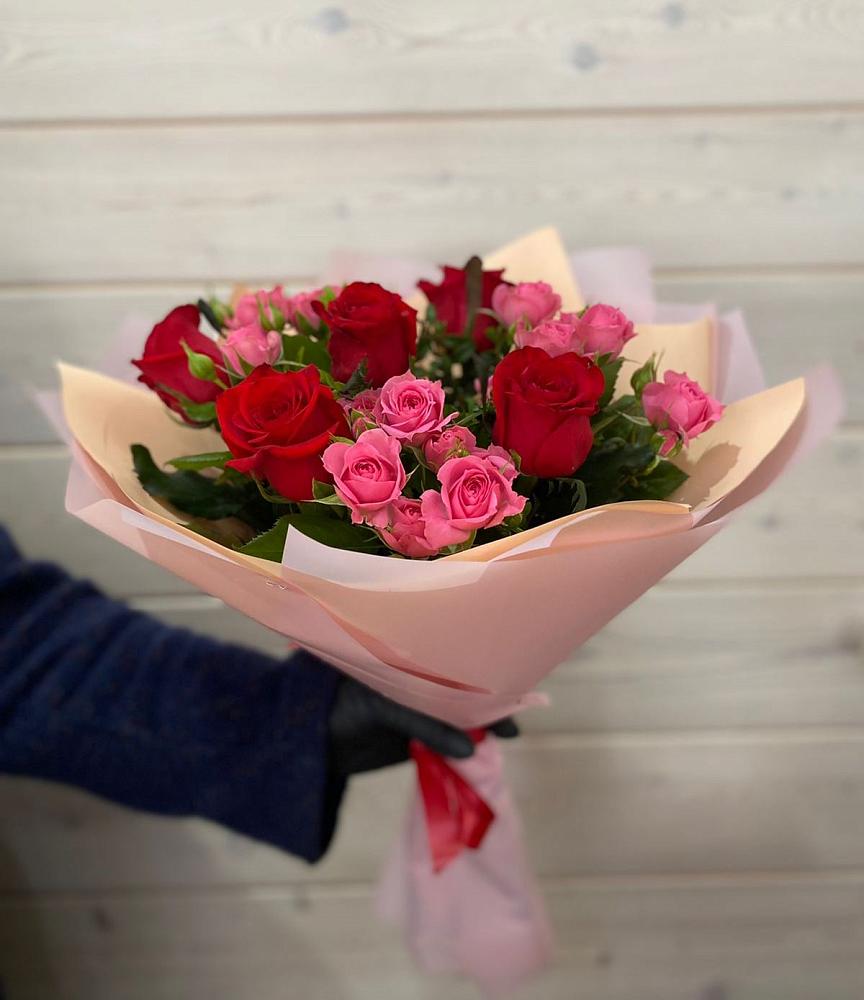 Букет цветов из: Розы в Старая Ведуге