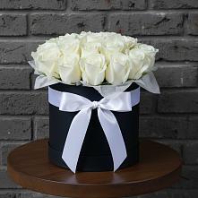 Цветочная композиция из Розы в шляпной коробке в Старая Ведуге